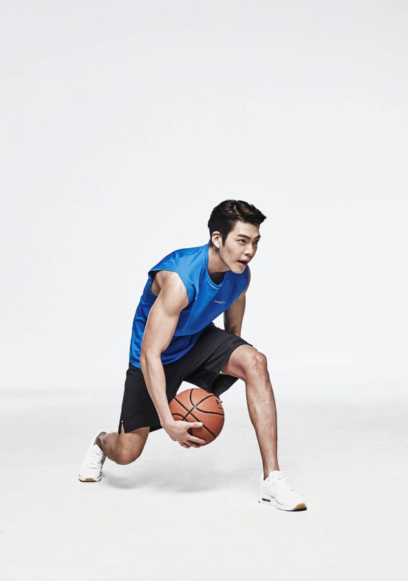  Kim Woo Bin يظهر سحره الرياضي من خلال صور من وراء كواليس اعلان Powerade  62656-328366